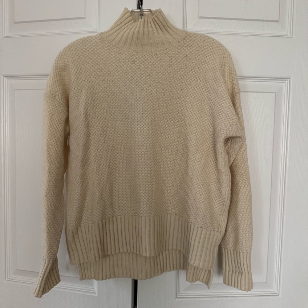 Everlane Cream Cashmere Turtleneck Sweater Sz S